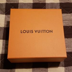 Louis Vuitton box